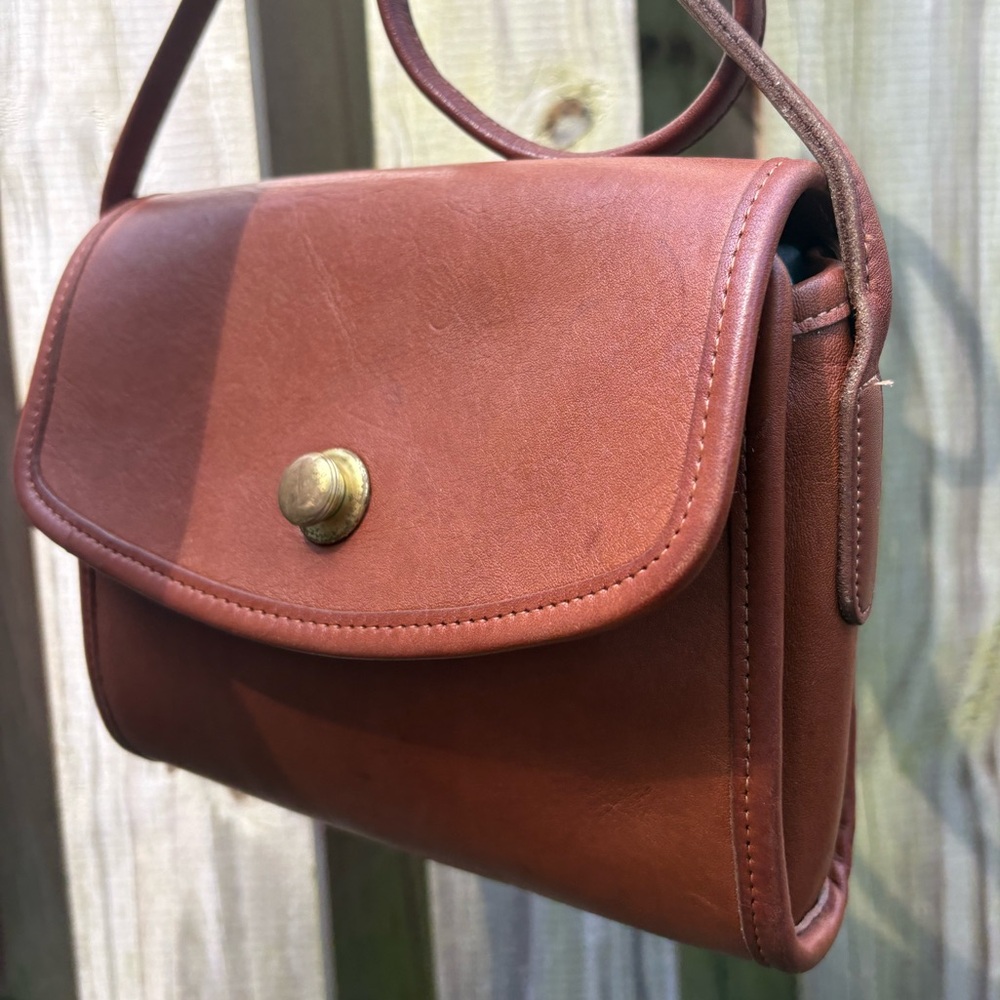 Coach Vintage Chrystie British Tan Crossbody - Picture 3 of 13